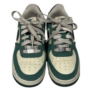 Nike Air Force 1 LV8, Coconut Milk/Vintage Green, Kids Size 1.5 (FN4731-100)